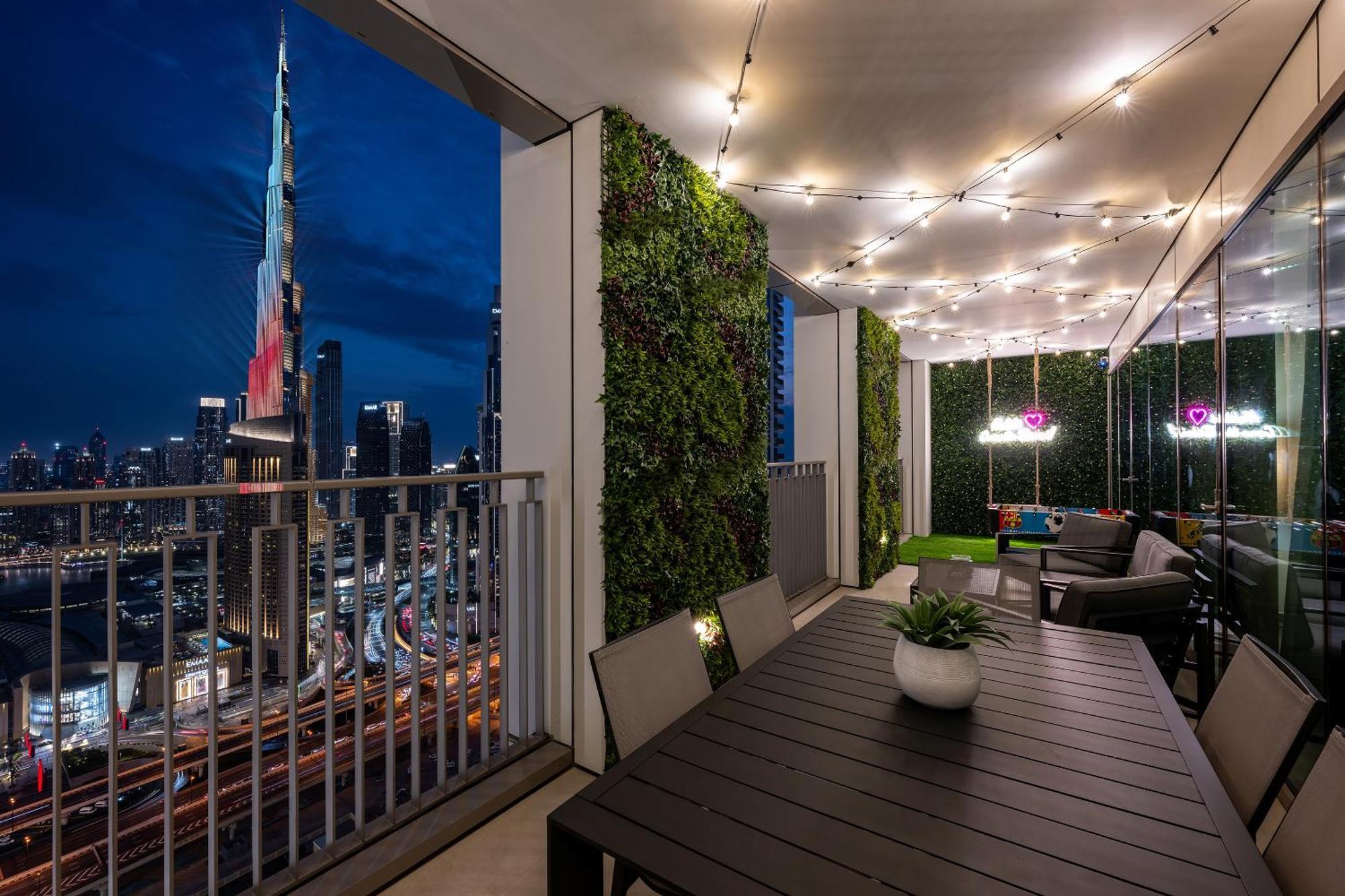 Amazing Patio Experience - Burj Khalifa View * Dubai
